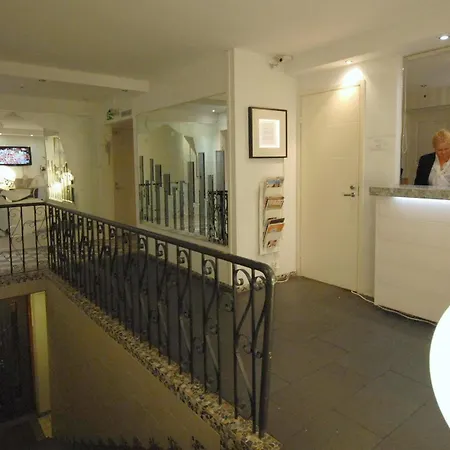 Hotel Harriet 2*